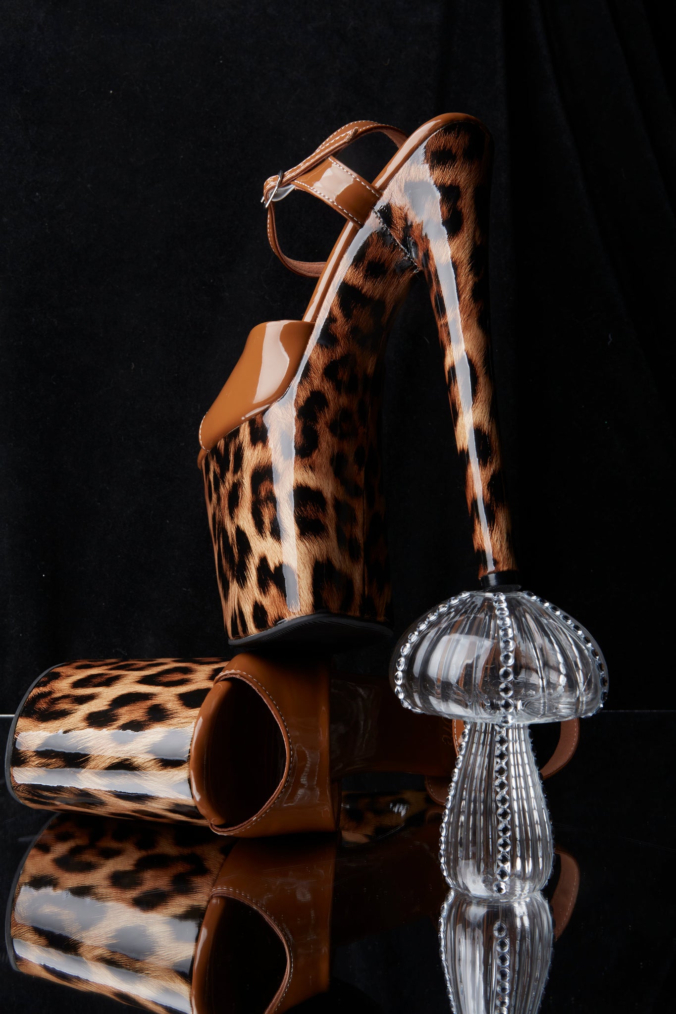 Chic 8 Inch Stiletto Platform Boot